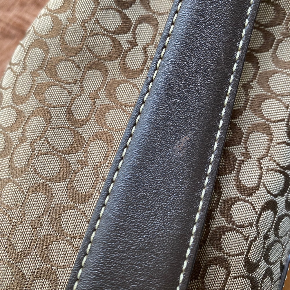 Coach Mini Signature Pouchette w/ Tags - Picture 6 of 11